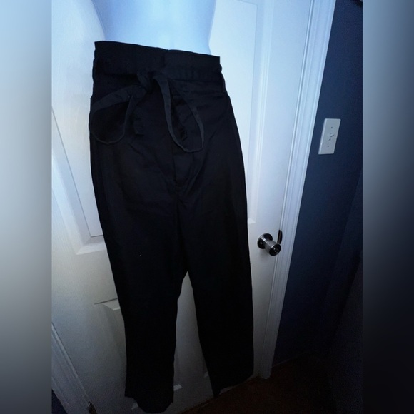 NWOT GAP Petites 12 Paperbag Khaki Straight Leg Pants Drawstring True Black 12P - Picture 8 of 13